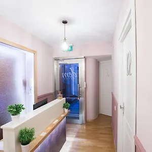 2* Hotel Dem